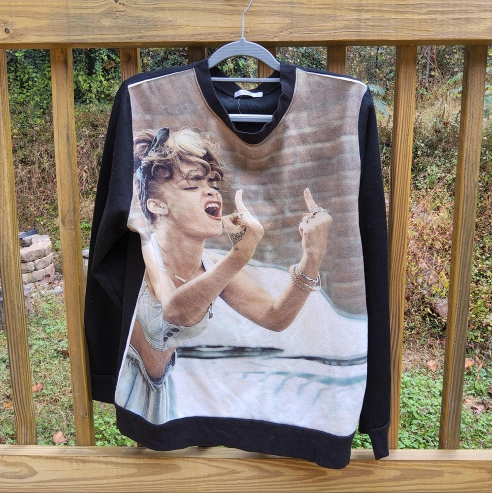 Large King Riahna Fxxx Off sweater